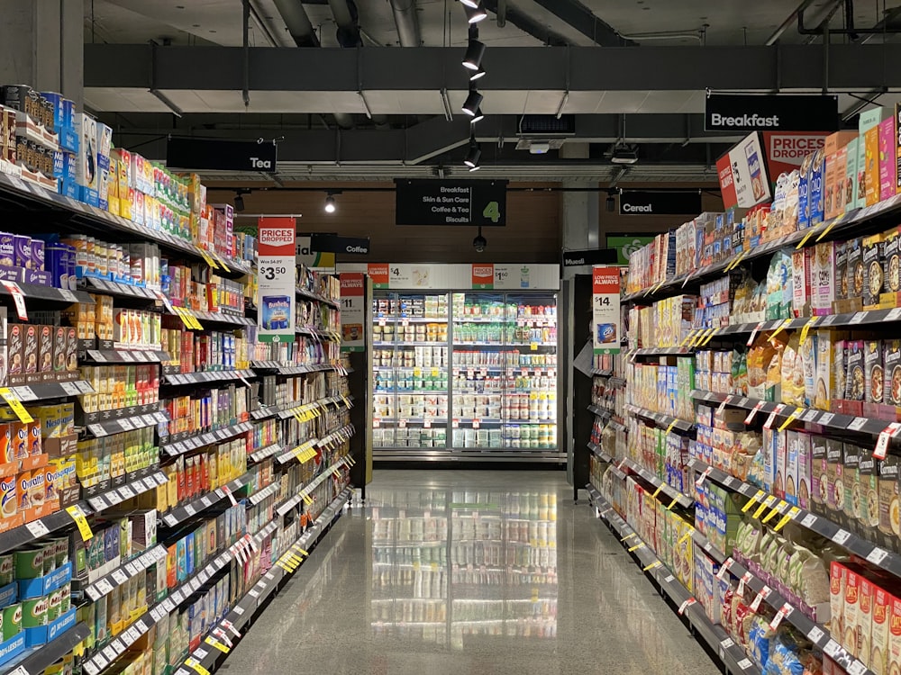 Well-stocked grocery aisles at Purvi Traders, Vadodara